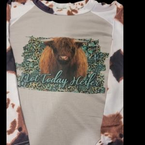 NWT Womans Cow Large 3/4 Sleeve T Shirt